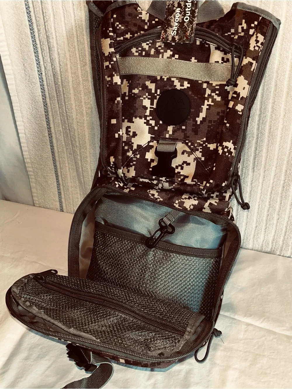 Savoon Outdoors 2L Hydration Backpack w/ Bladder NWT Digital Camo Hiking Running